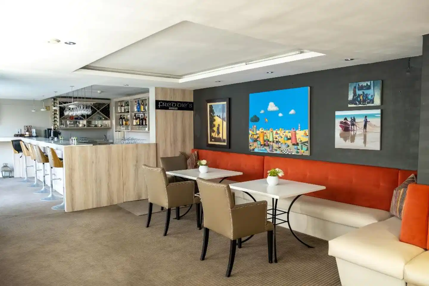 Three Cities Bantry Bay Suite Hotel Bar