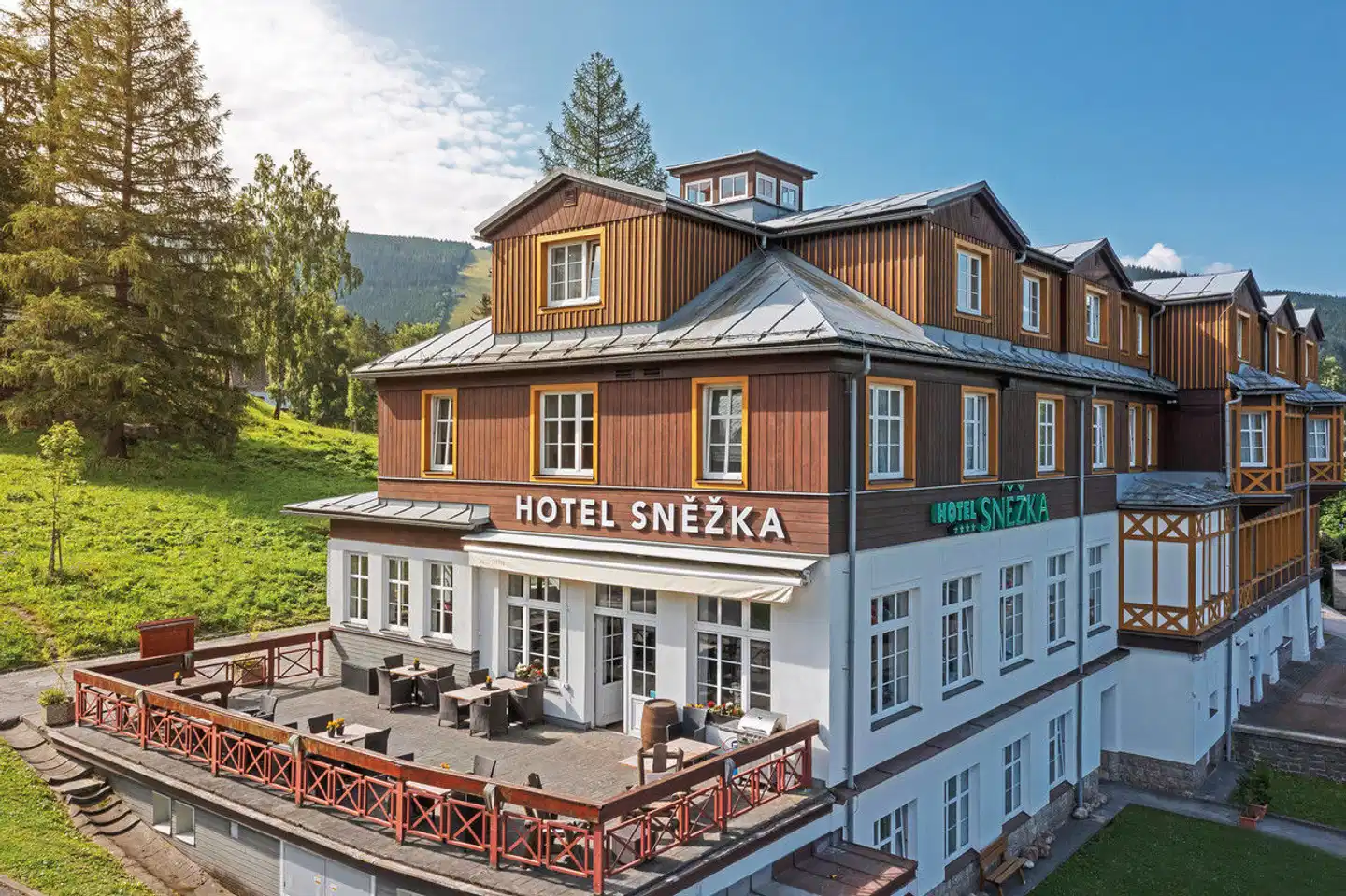 Hotel Snezka Aussenansicht