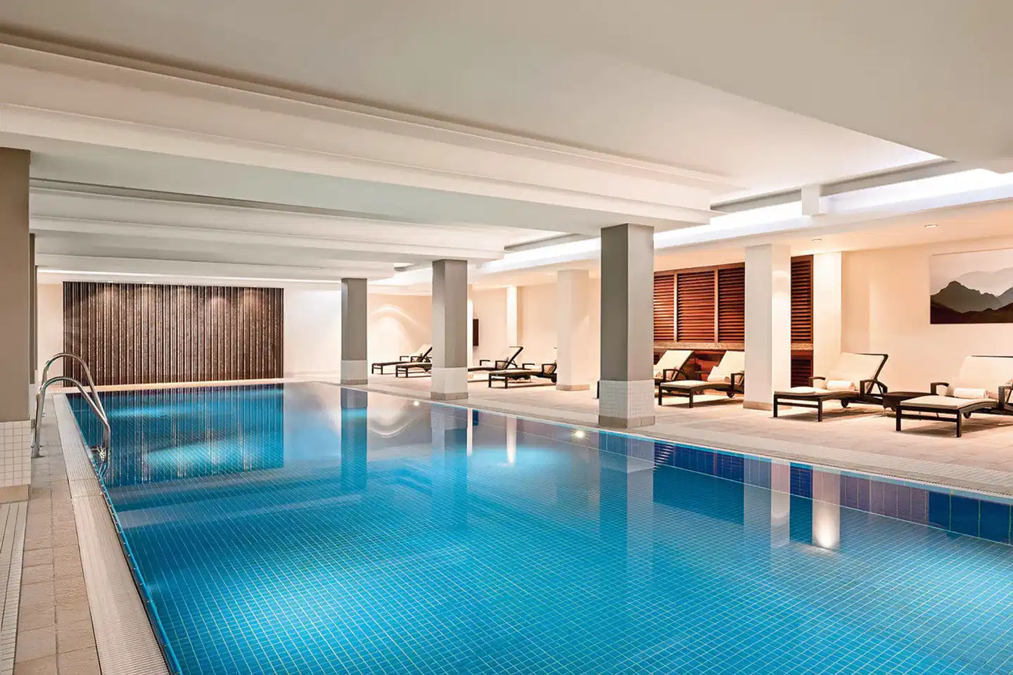 Le Méridien München Hallenbad