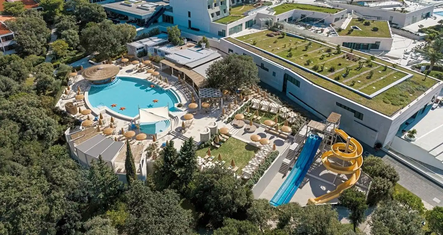 Valamar Tirena Hotel Aussenansicht