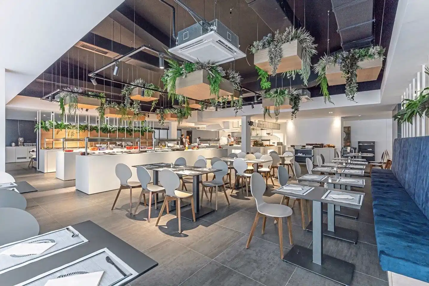 Ad Turres Restaurant