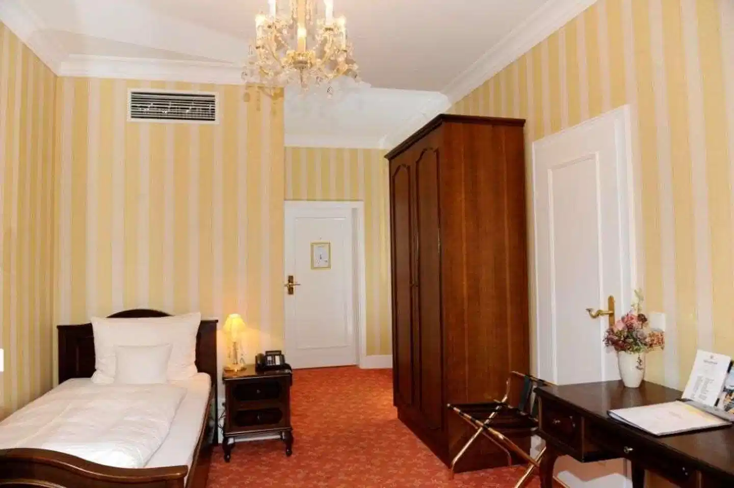 HELIOPARK Bad Hotel zum Hirsch Wohnbeispiel