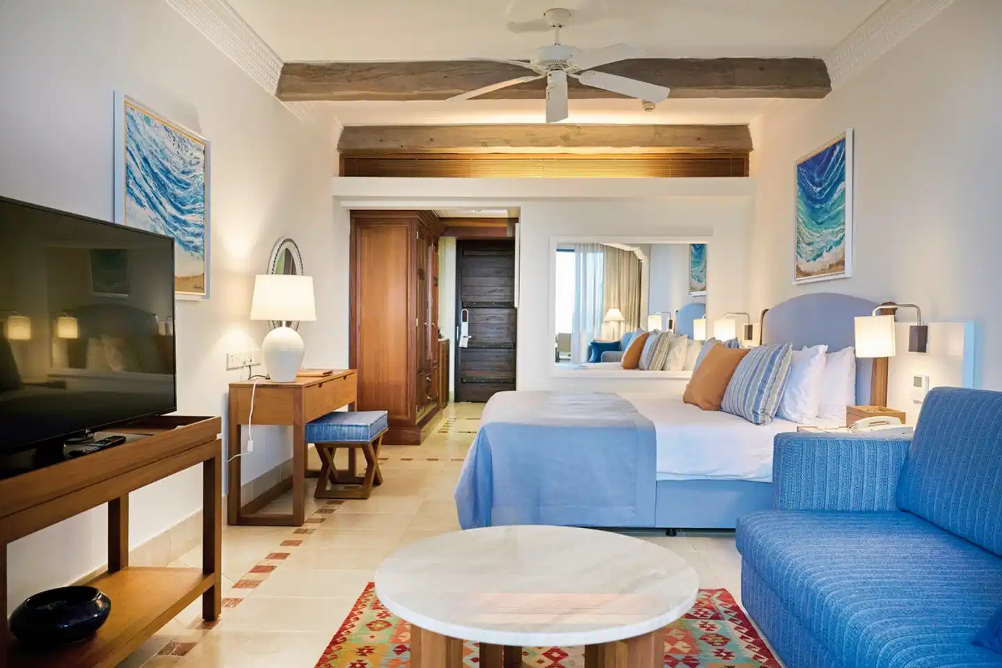 Columbia Beach Resort Lobby