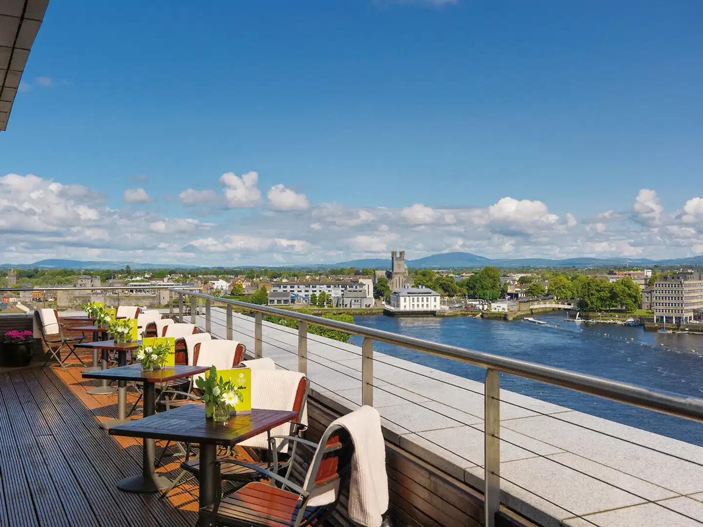 Limerick Strand Hotel Terrasse