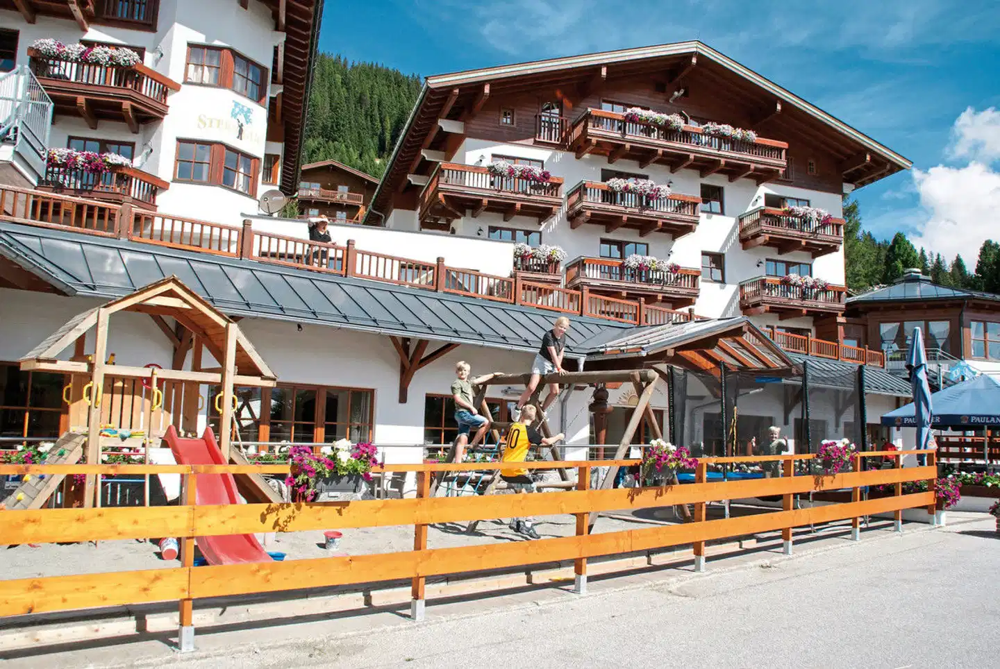 Aparthotel Sterngucker Aussenansicht