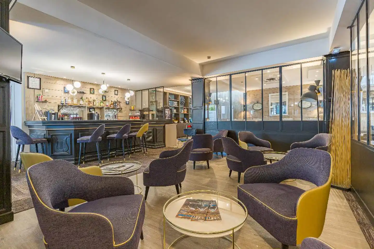 Best Western Plus L'Artist Hôtel Lobby