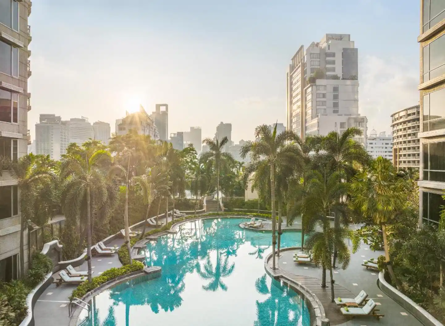 Conrad Bangkok Pool
