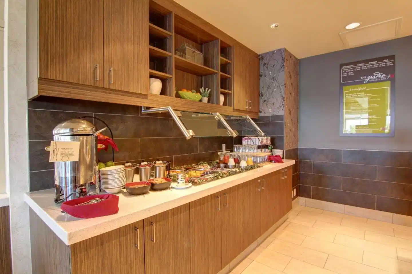 Hilton Garden Inn Calgary Airport Restaurant