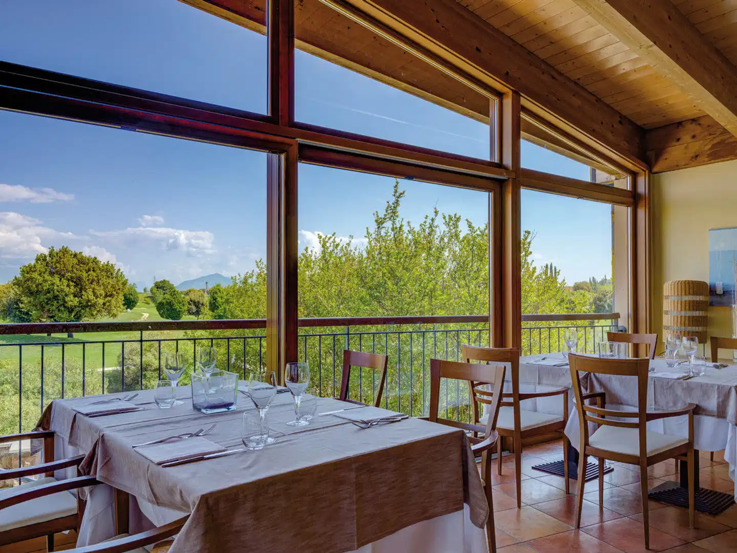 Active Hotel Paradiso & Golf Restaurant