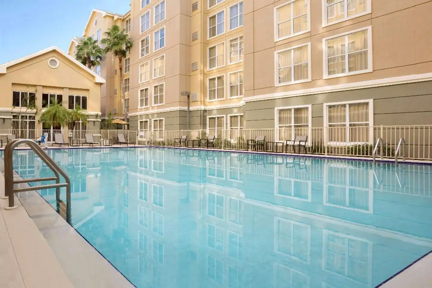Homewood Suites by Hilton Orlando-International Drive/Convention Center Pool