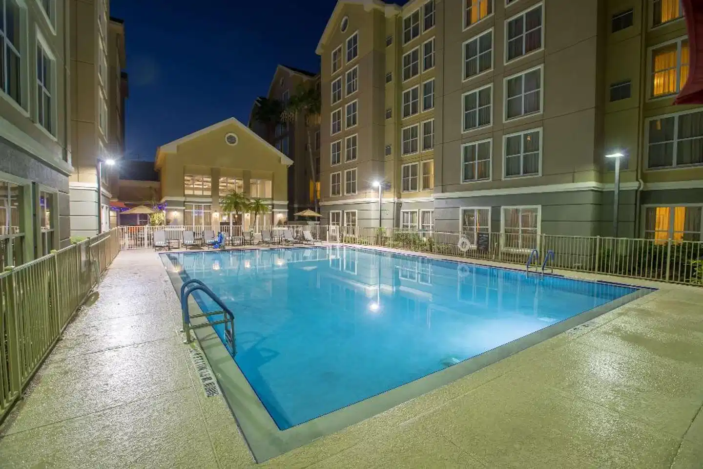 Homewood Suites by Hilton Orlando-International Drive/Convention Center Pool