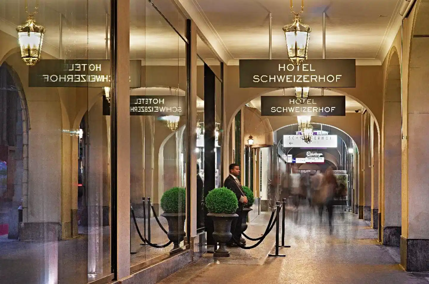 Schweizerhof Lobby