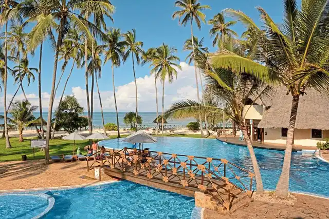 Ocean Paradise Resort & Spa POOL