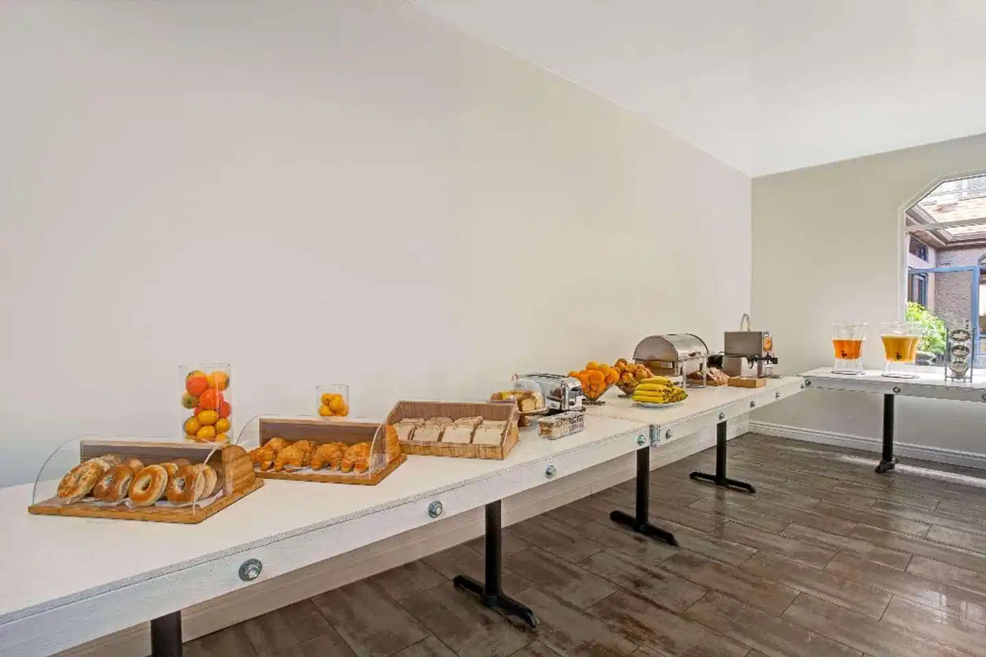 Ramada Los Angeles Downtown West Wellness