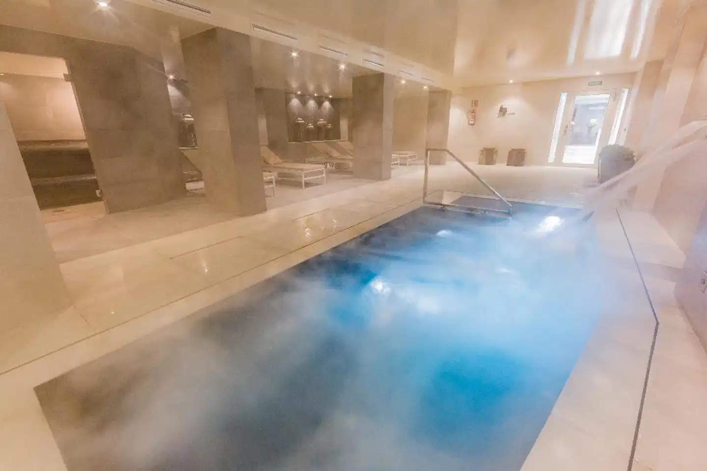 Catalonia Granada Hallenbad