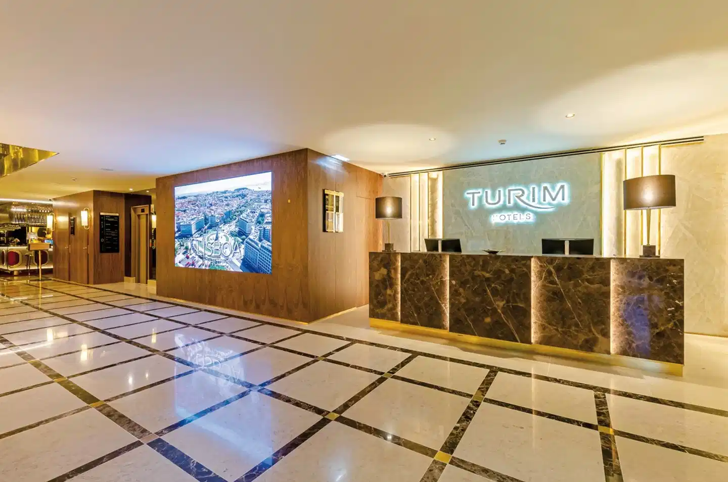 Turim Lisboa Hotel Hallenbad
