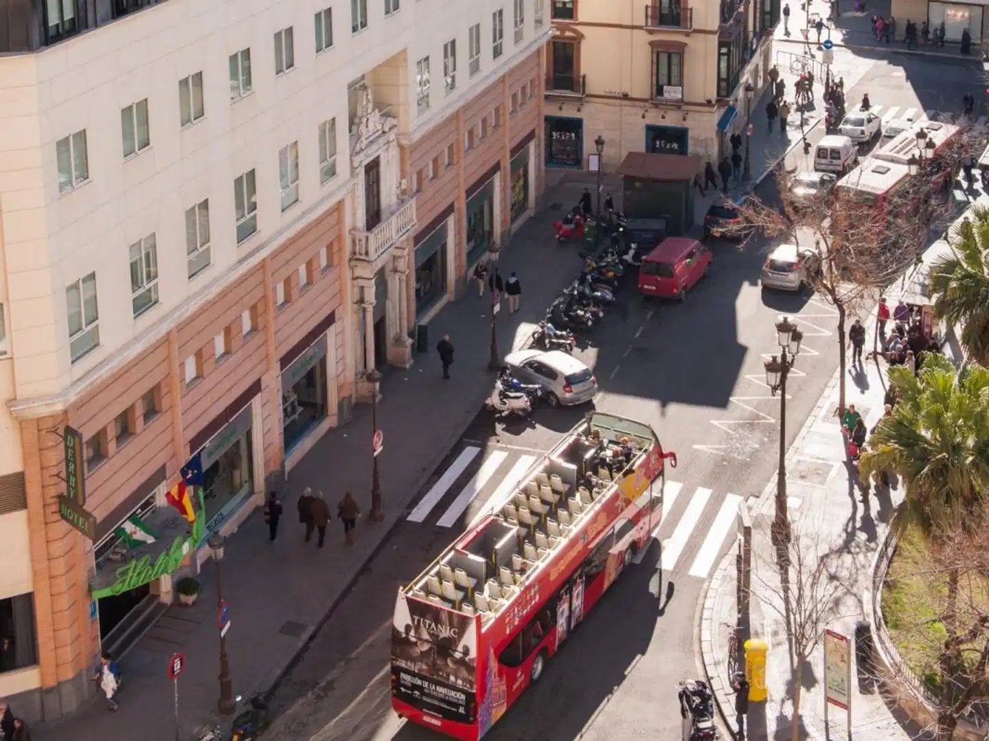 Derby Sevilla Aussenansicht