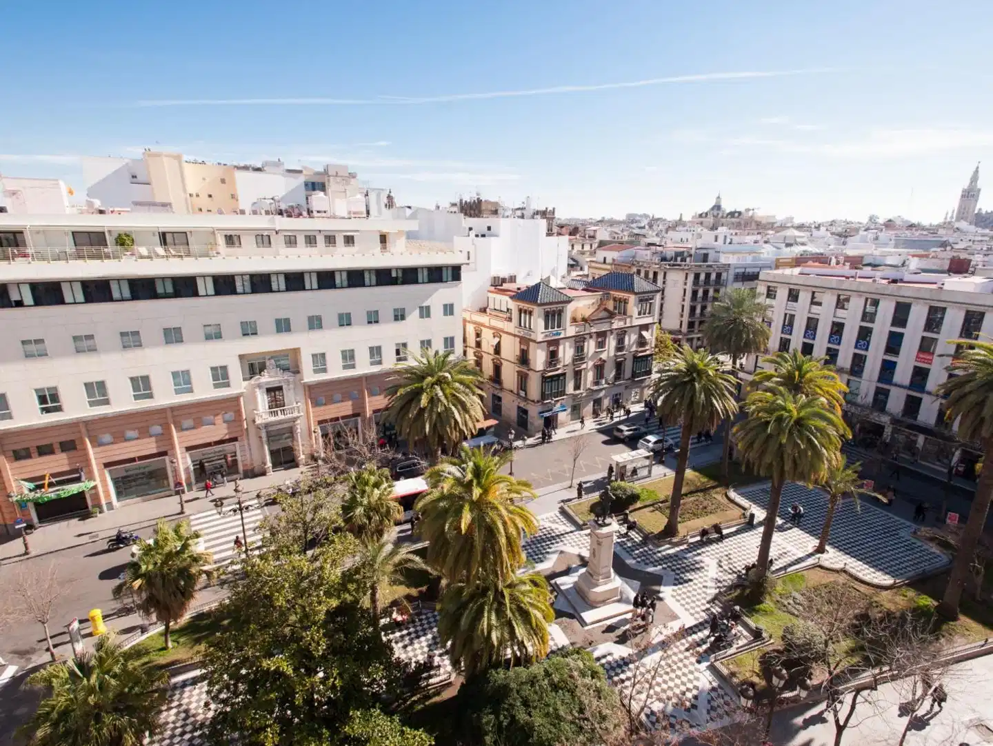 Derby Sevilla Aussenansicht