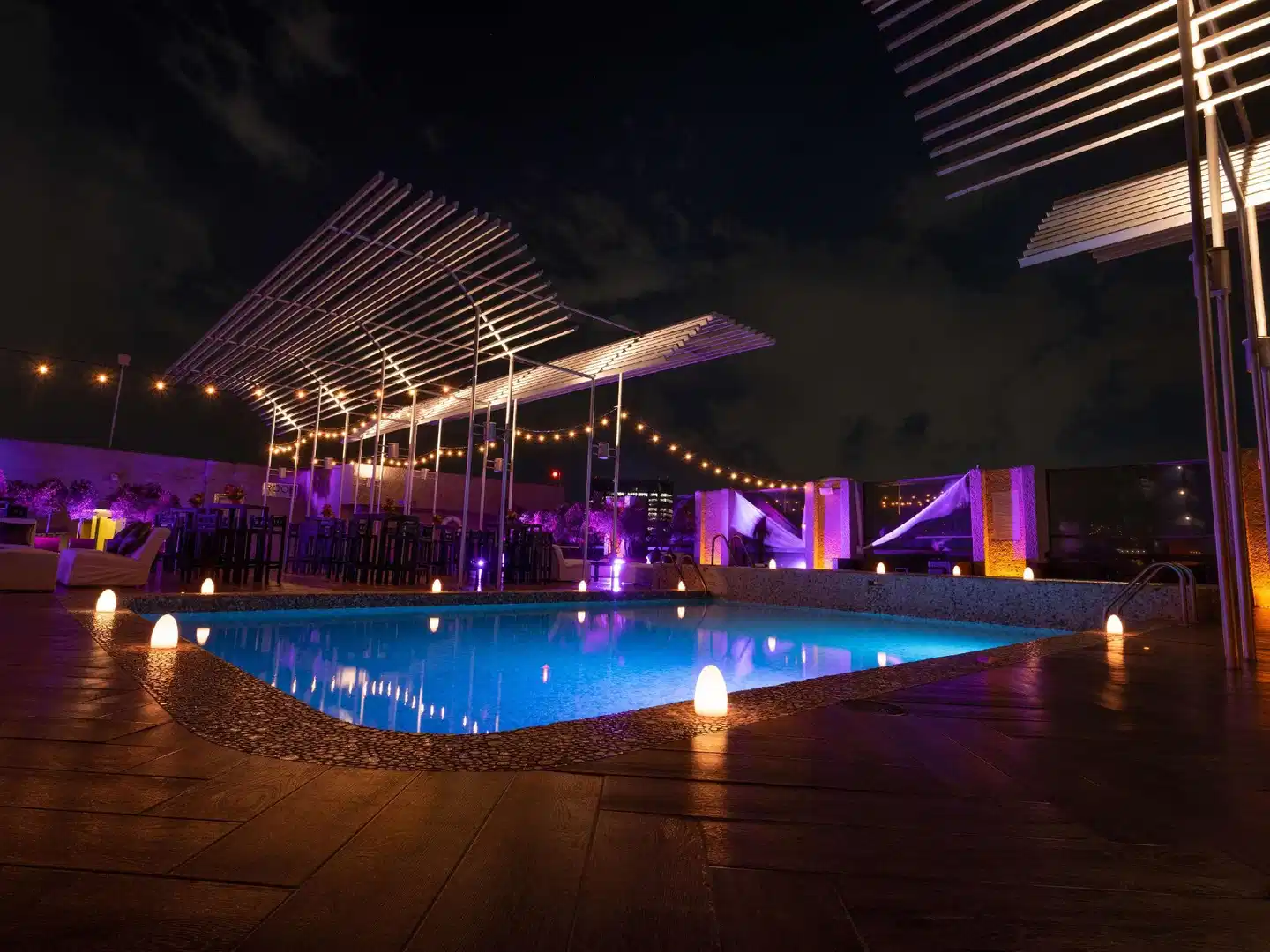 Galeria Plaza Reforma Hallenbad