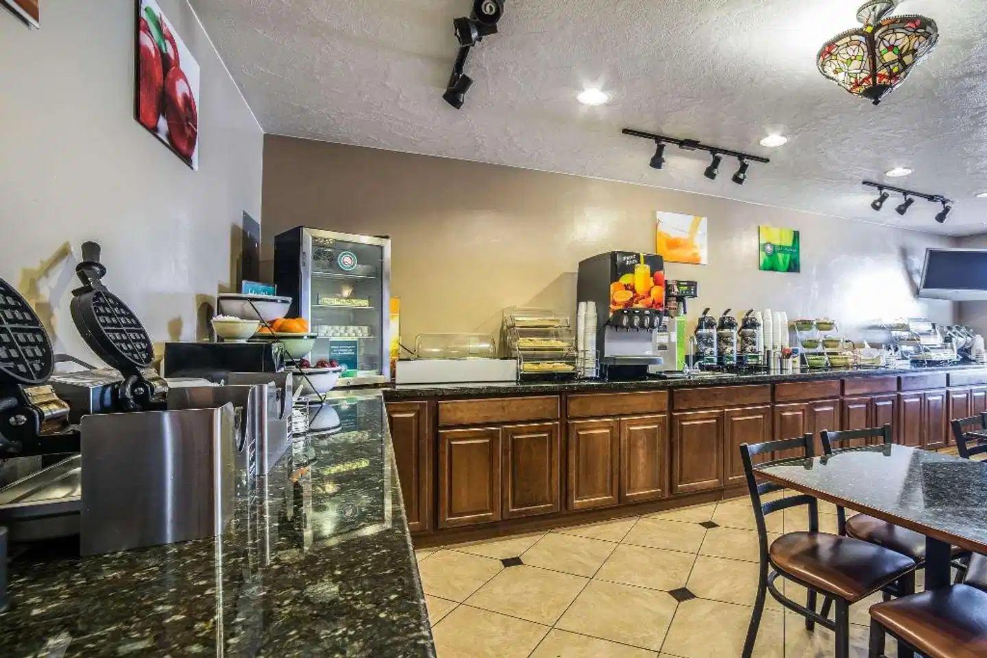 Quality Inn Zion Park Area Bar