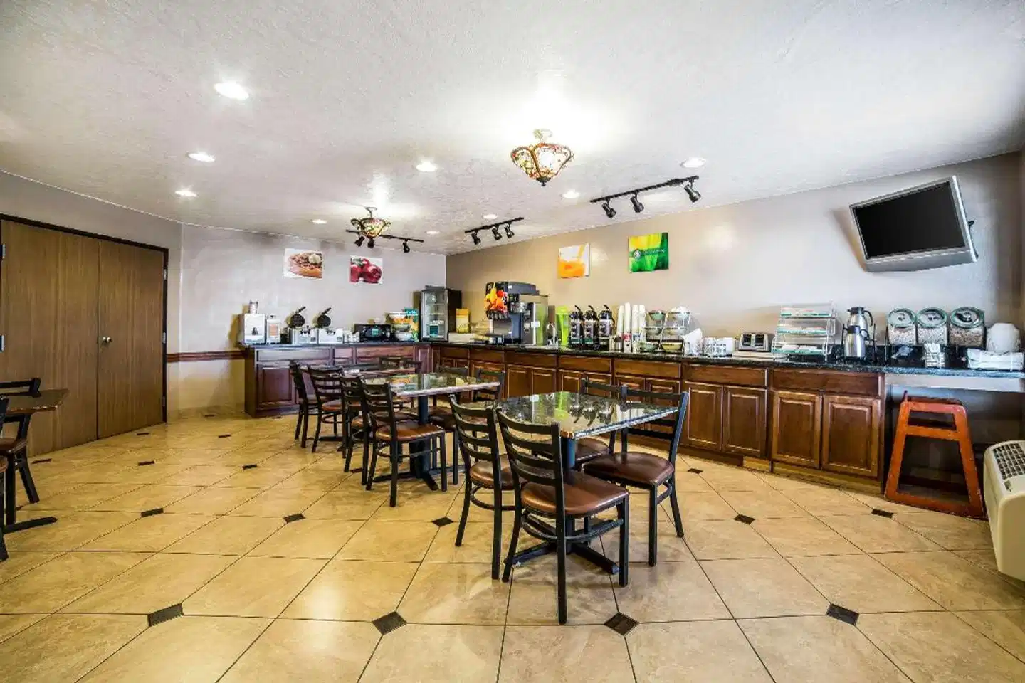 Quality Inn Zion Park Area Bar