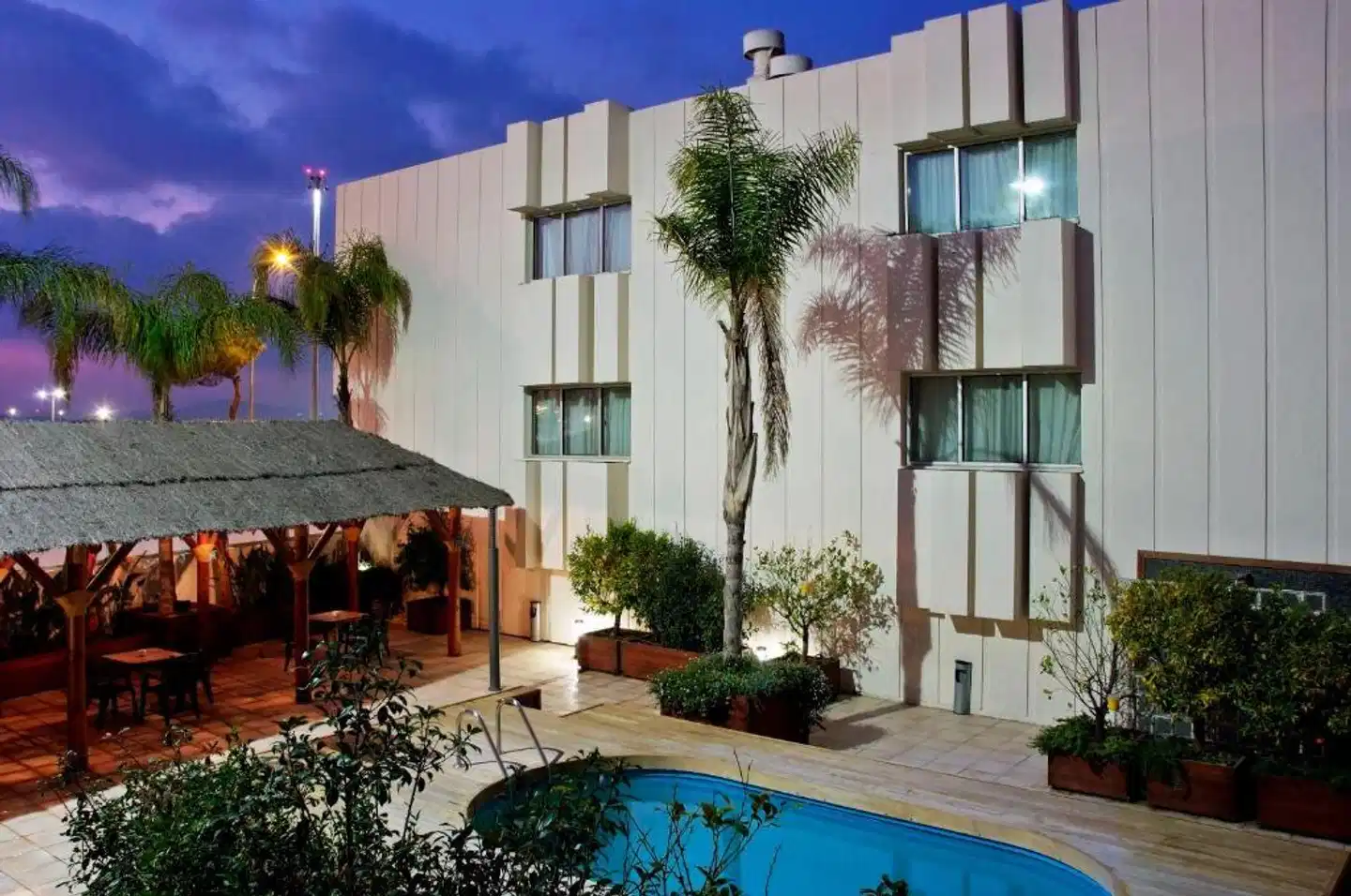 Port Azafata Valencia Aussenansicht