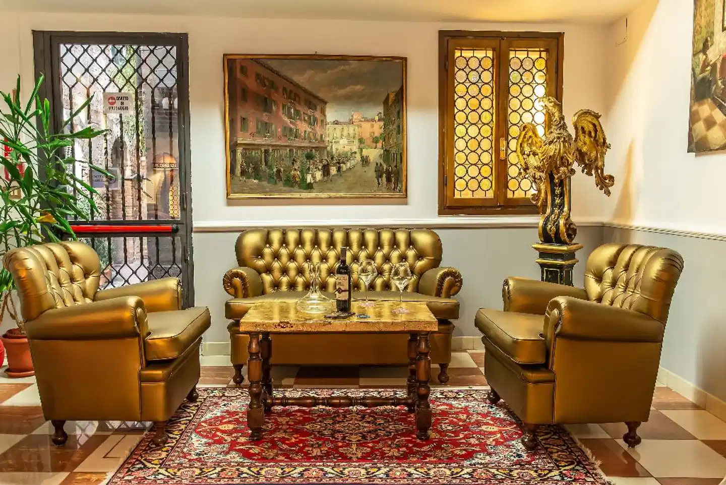 La Fenice et Des Artistes Lobby