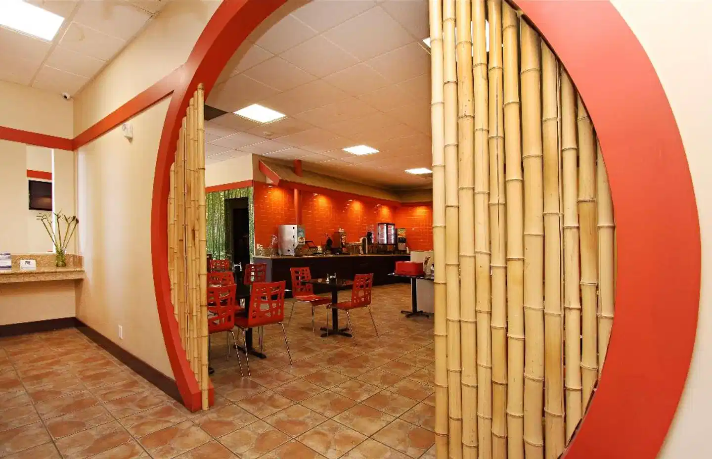 Best Western Plus Dragon Gate Inn Bar