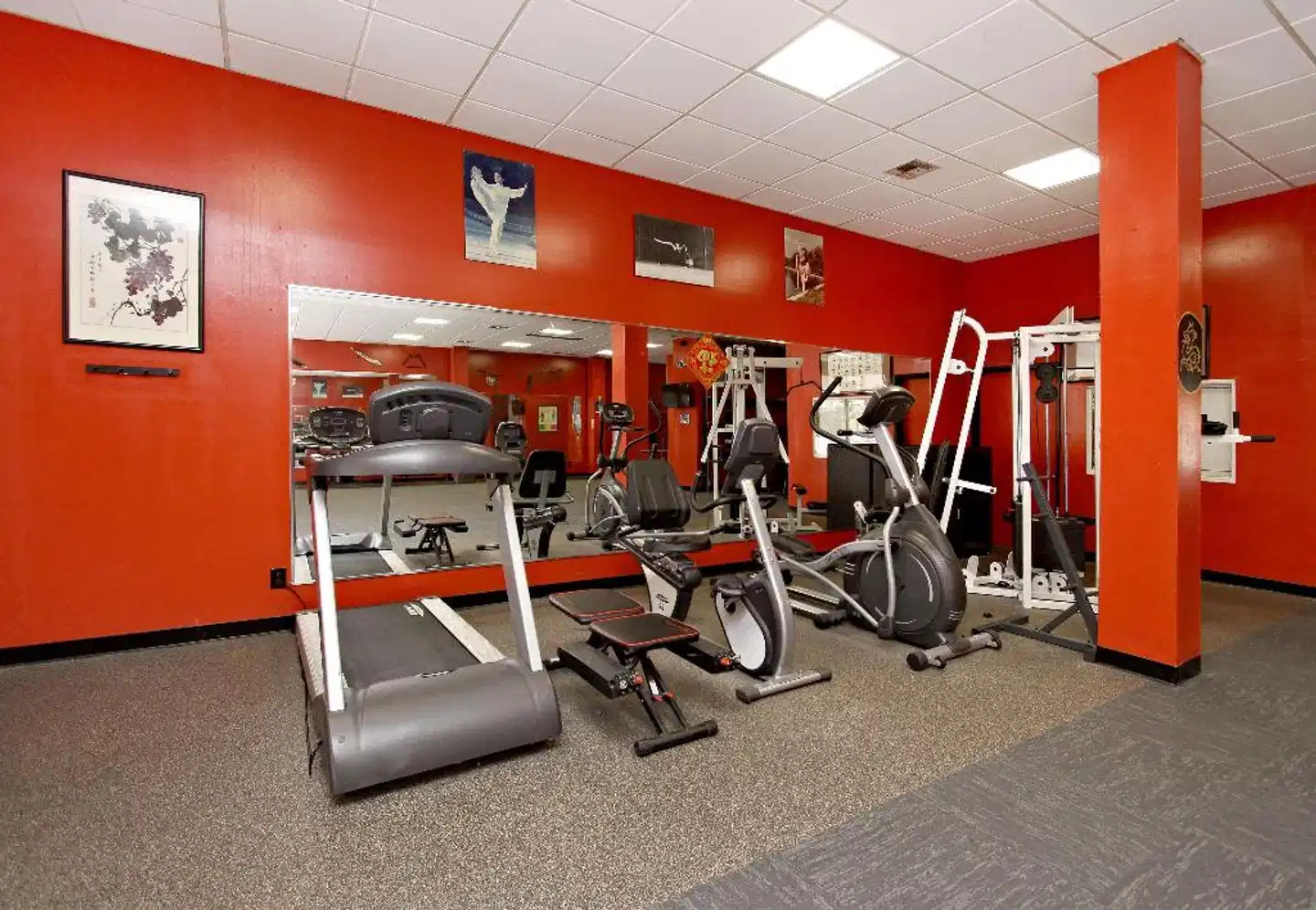 Best Western Plus Dragon Gate Inn Sport und Entertainment