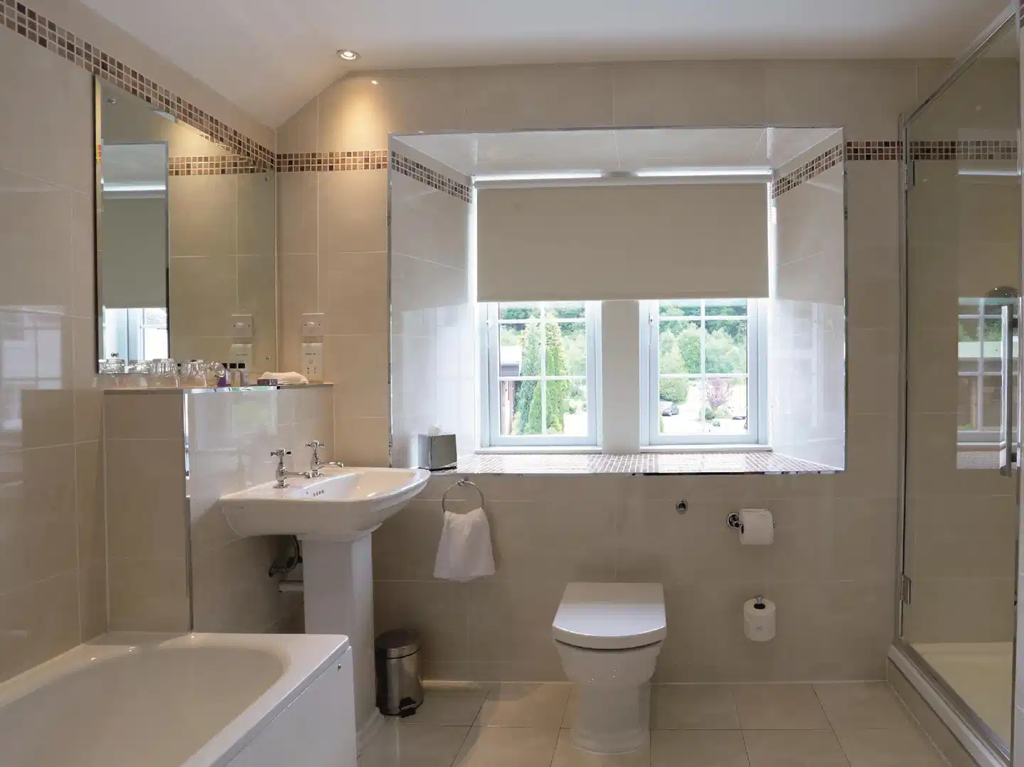 Macdonald Forest Hills Hotel & Spa Badezimmer