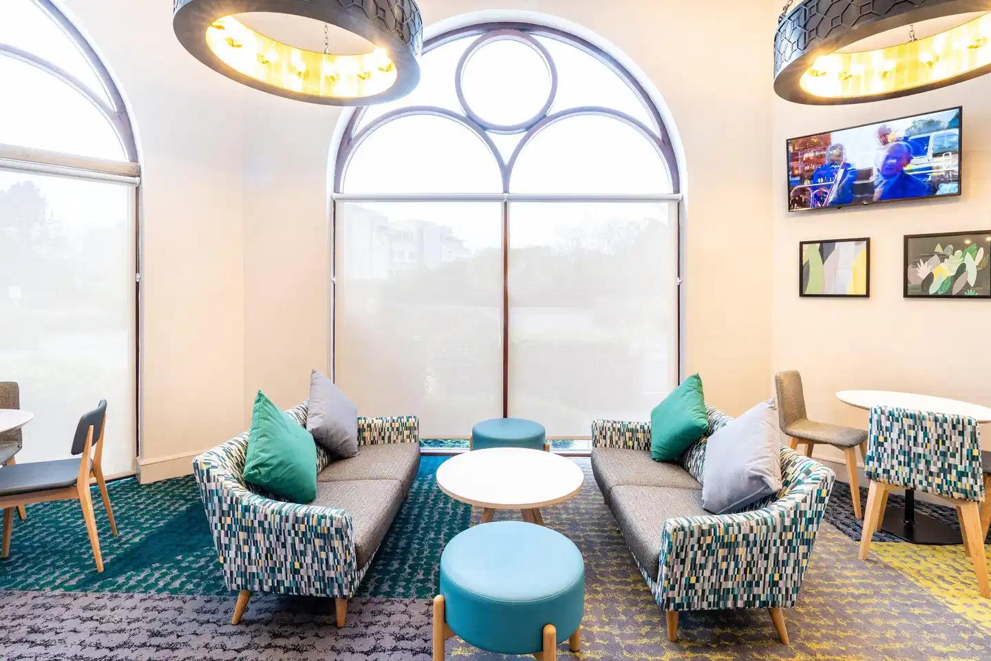 Holiday Inn Gloucester - Cheltenham Lobby