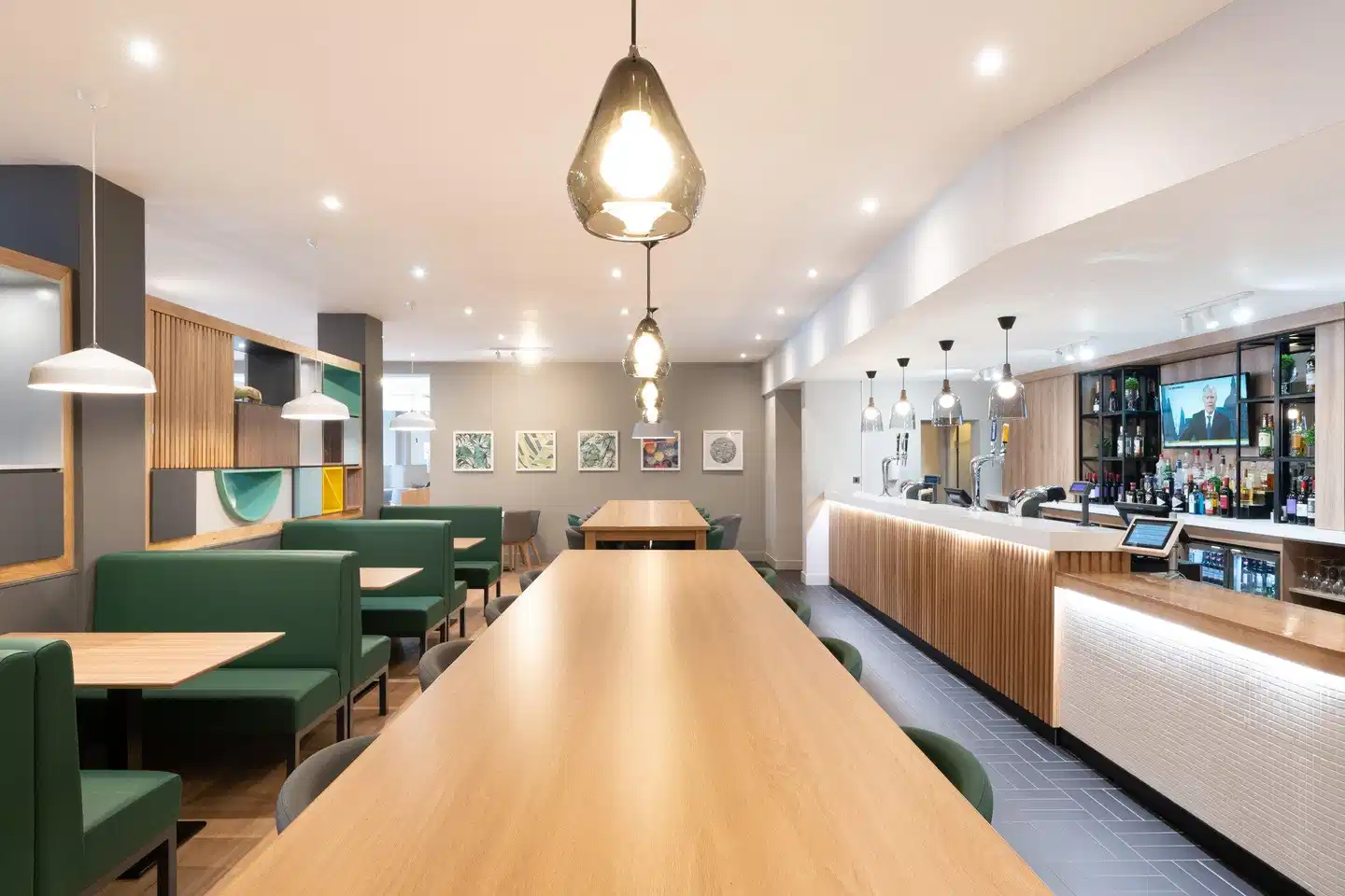 Holiday Inn Gloucester - Cheltenham Bar