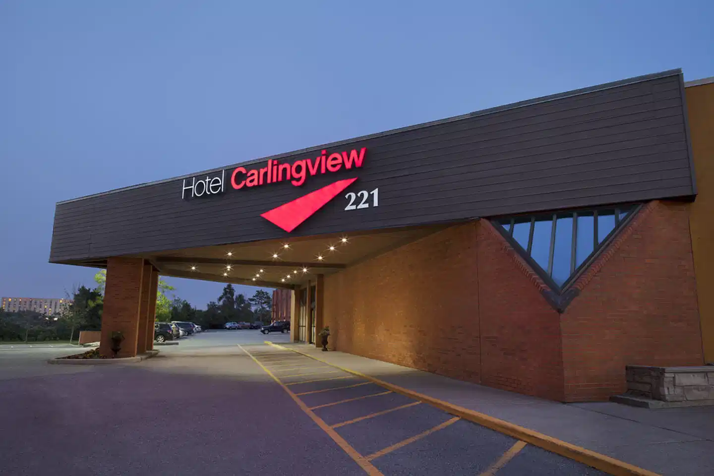 Carlingview Toronto Airport Aussenansicht