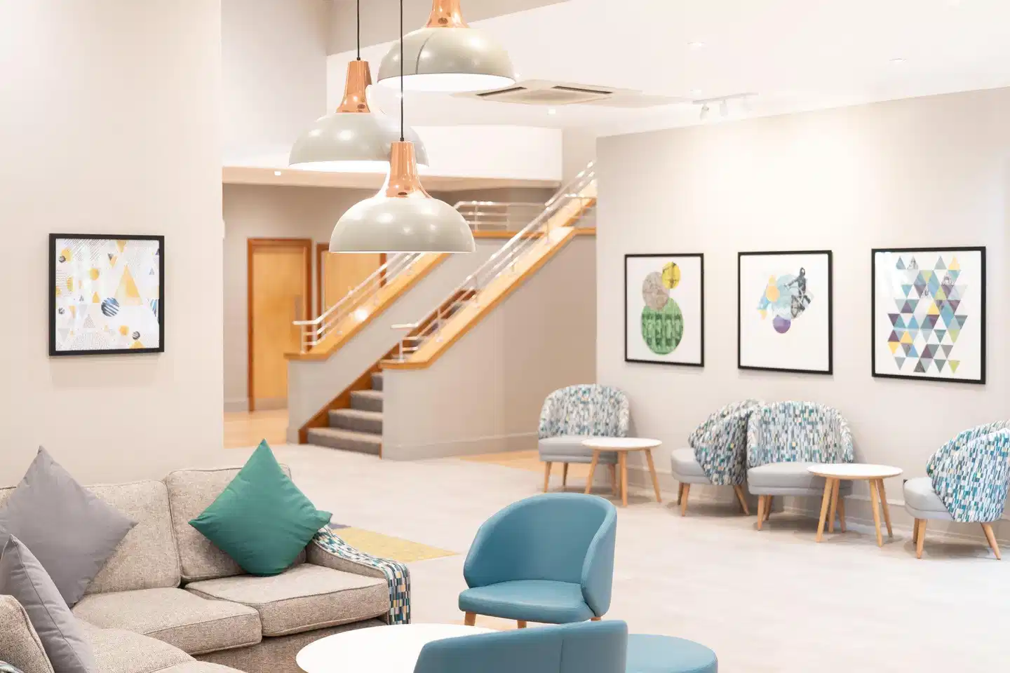 Holiday Inn Gloucester - Cheltenham Lobby