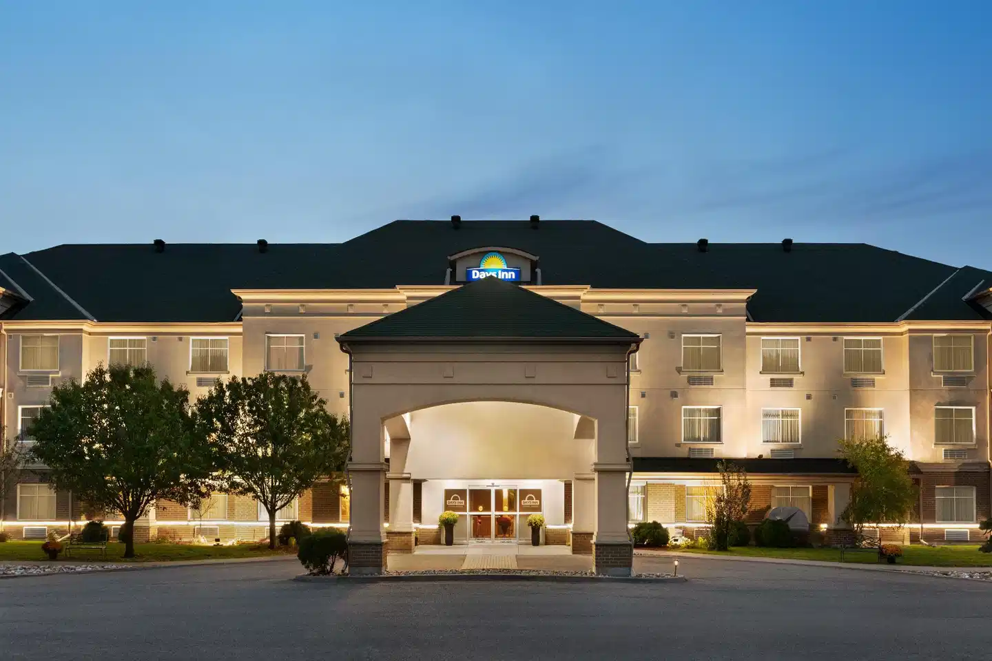 Days Inn by Wyndham Ottawa Airport Aussenansicht