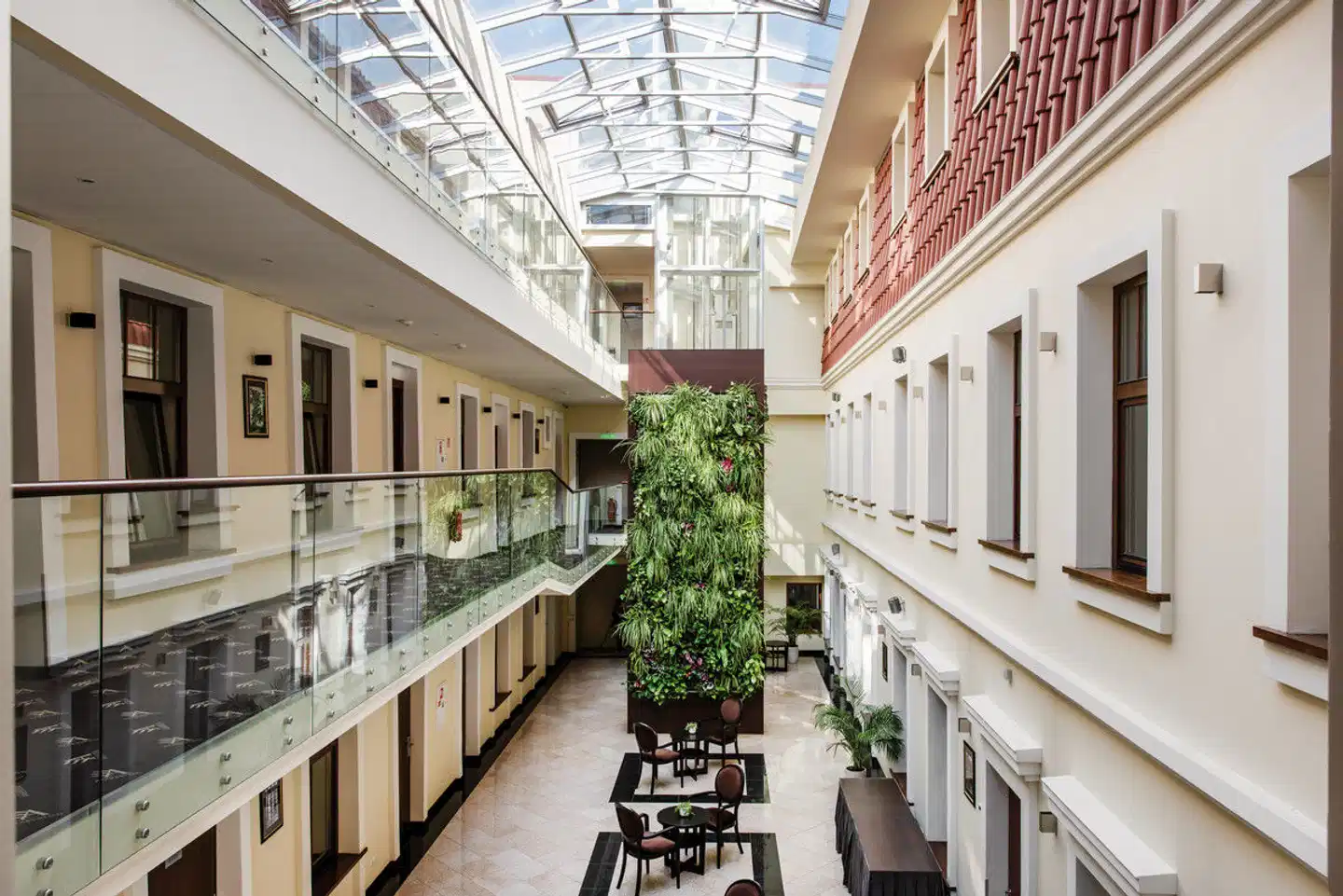 Hotel Amberton Lobby