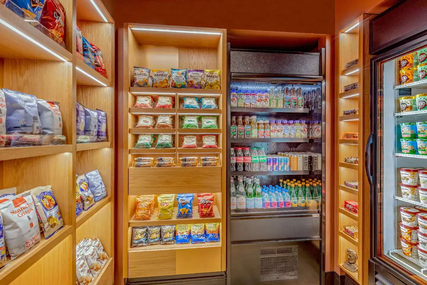 Pennyweight Hotel Boston, Curio Collection by Hilton Bar