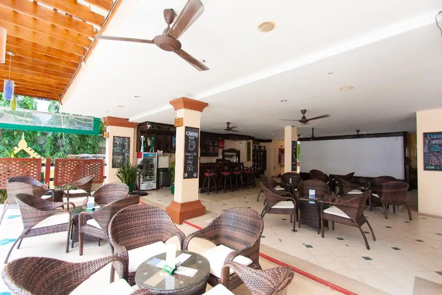 Karon Sea Sands Resort & Spa Lobby