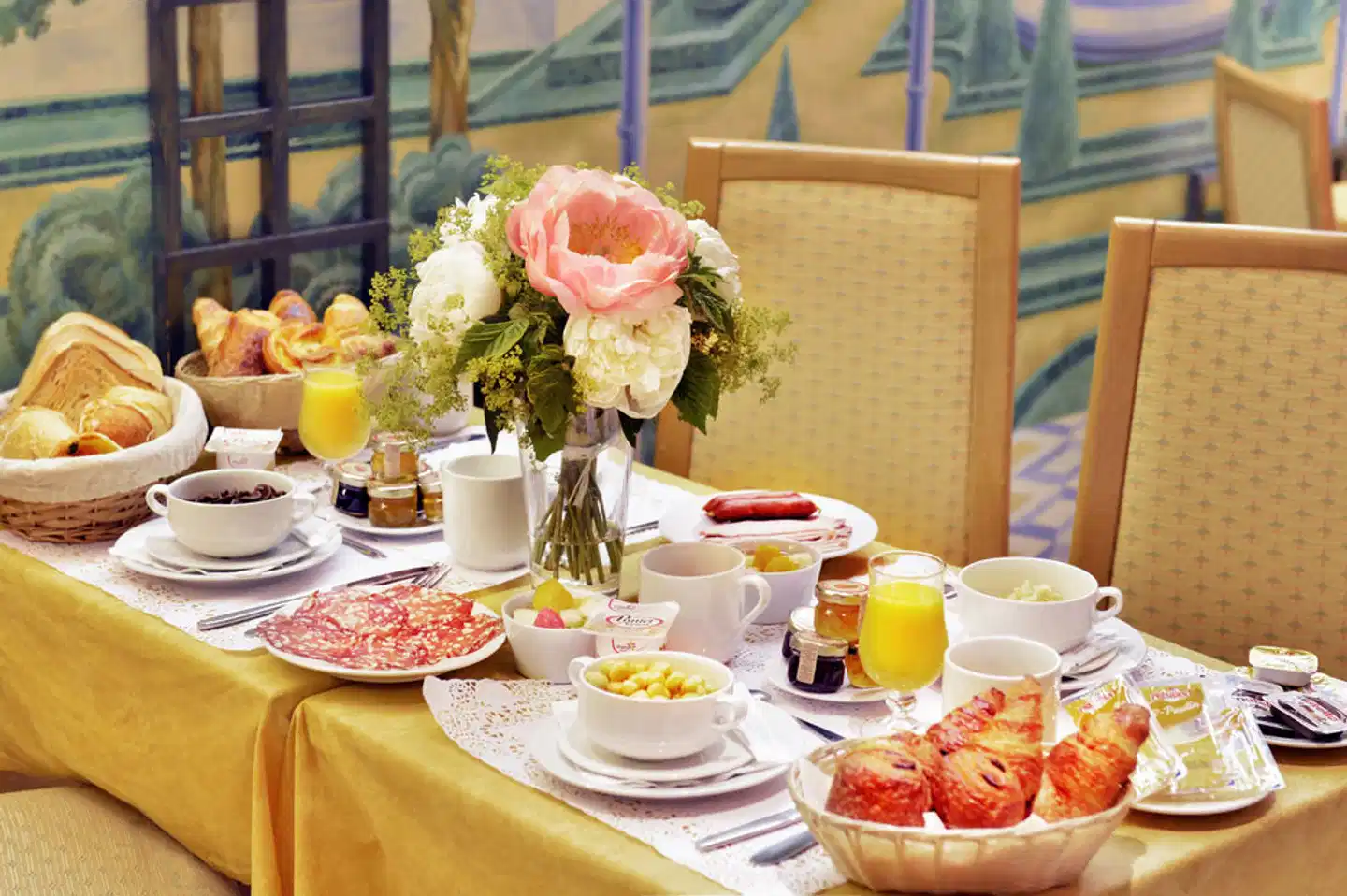 Hotel Suites Unic Renoir St Germain Restaurant