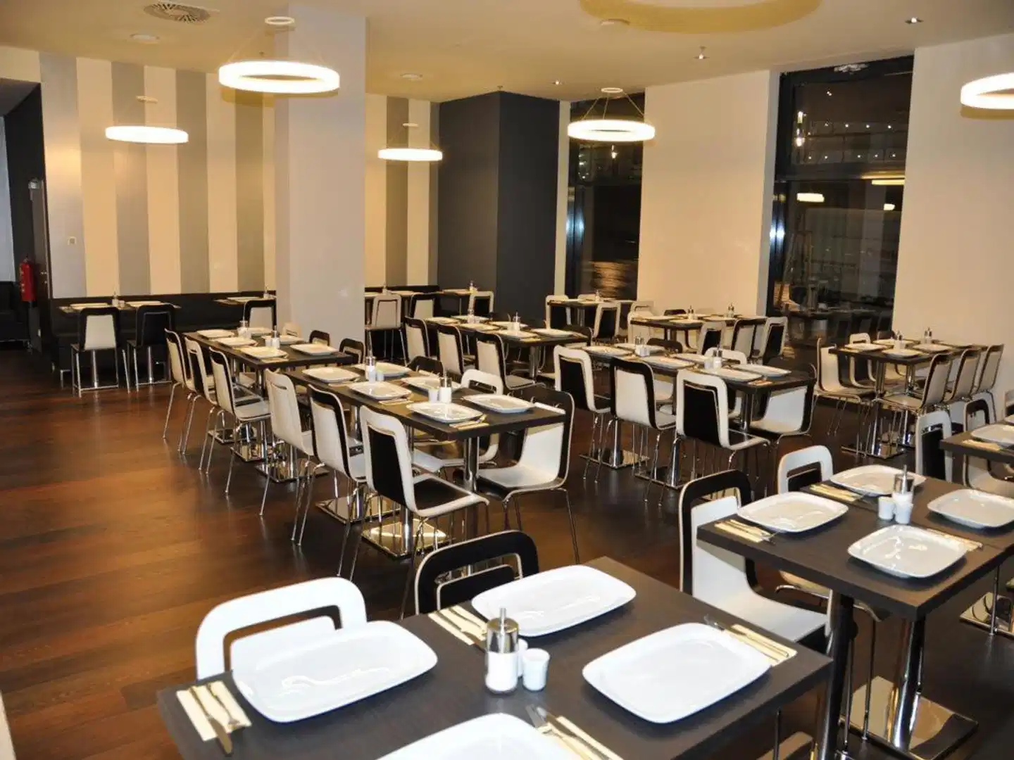 Leonardo Hotel Vienna Hauptbahnhof Konferenz