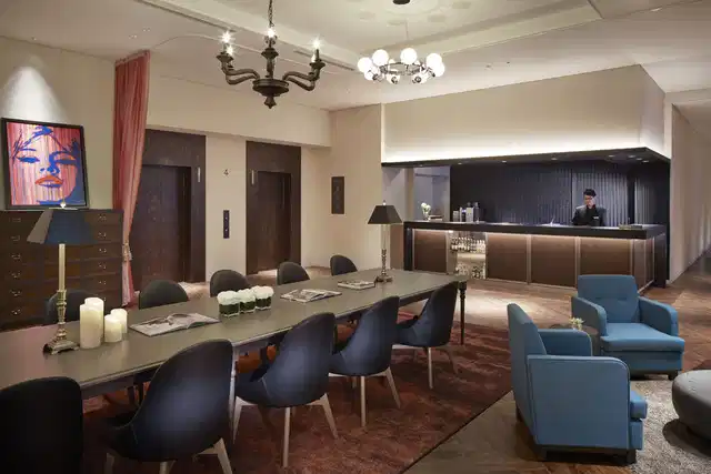 Courtyard by Marriott Tokyo Station Lobby