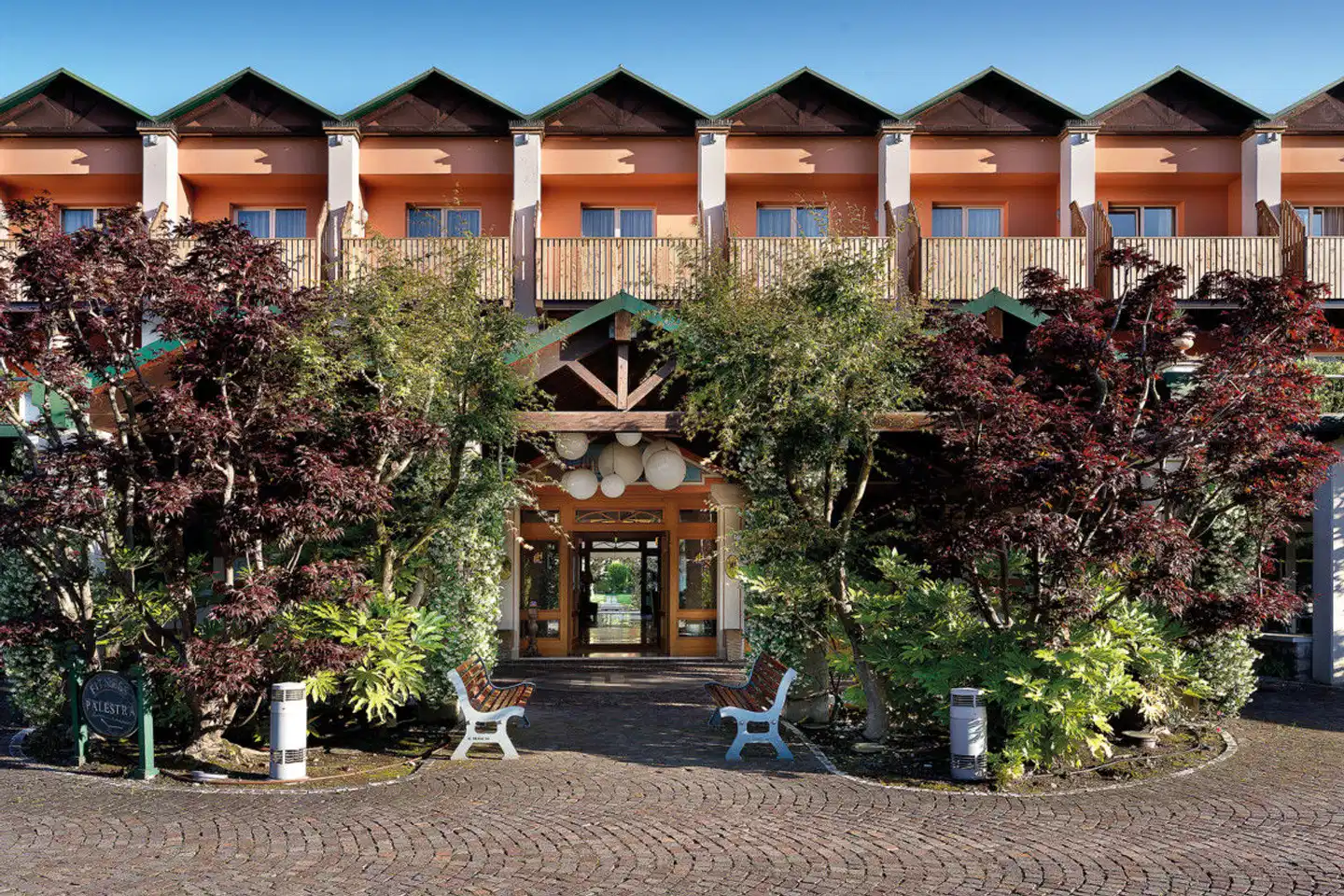 Iseolago Hotel Aussenansicht