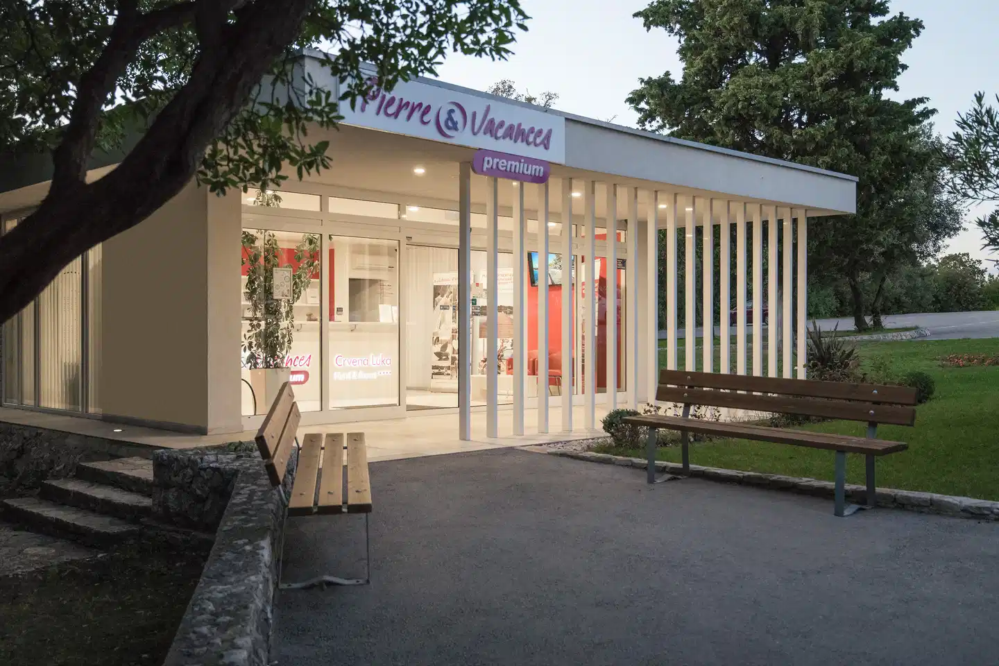 Crvena Luka Apartments Aussenansicht