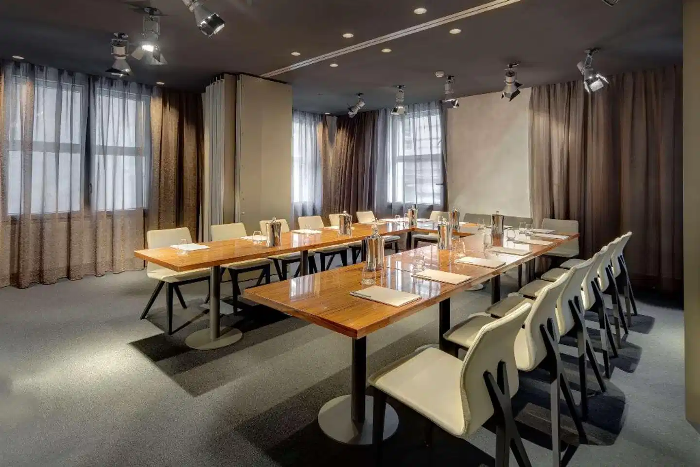 ME Milan Il Duca Konferenz