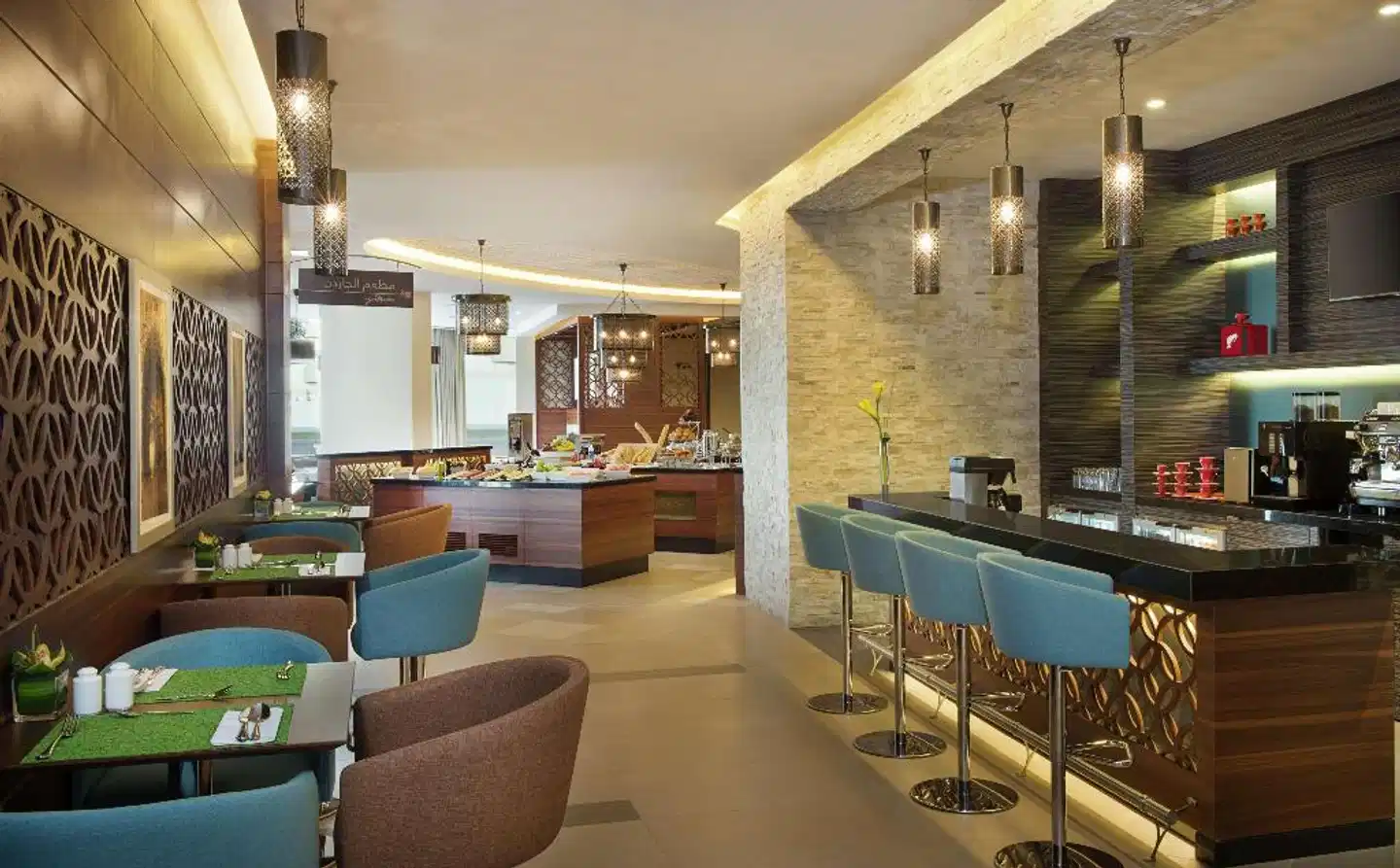 Hilton Garden Inn Dubai Al Mina Bar