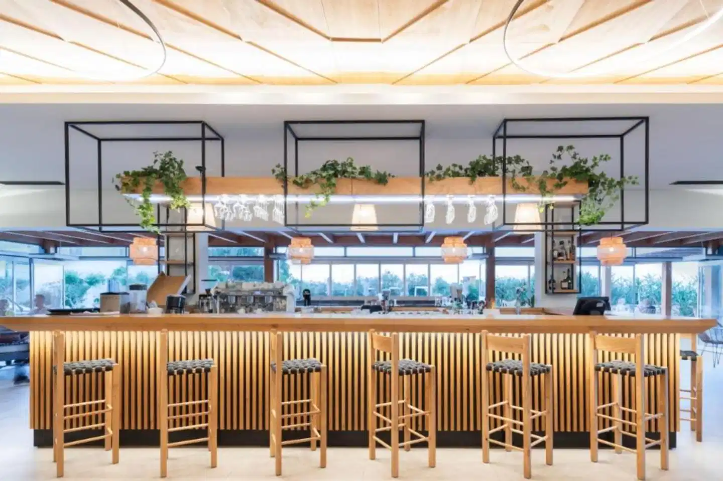 Malena Hotel & Suites Bar