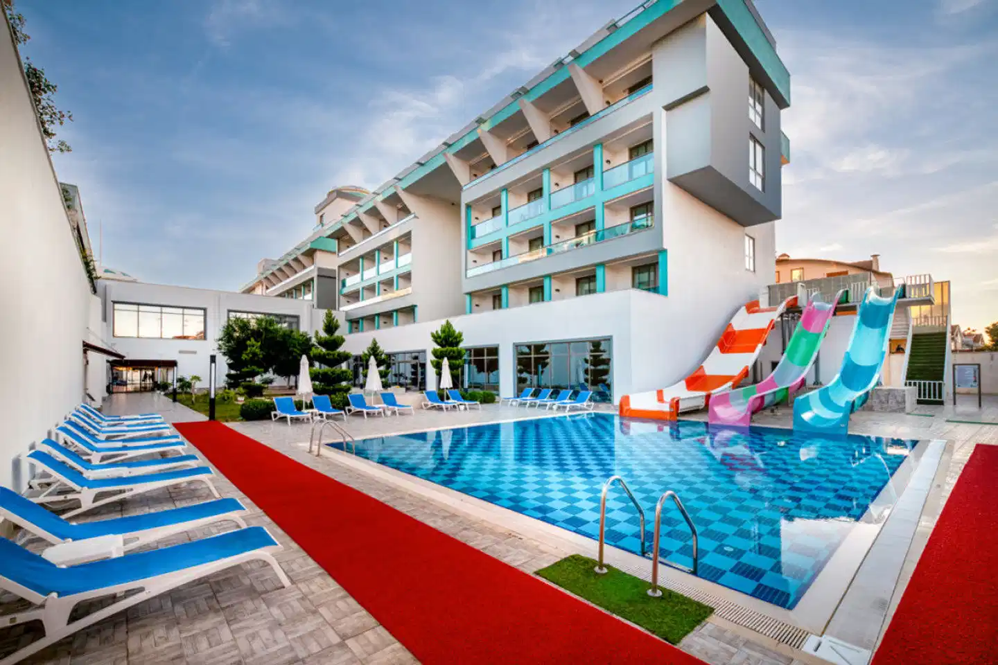 Sensitive Premium Resort & SPA Pool