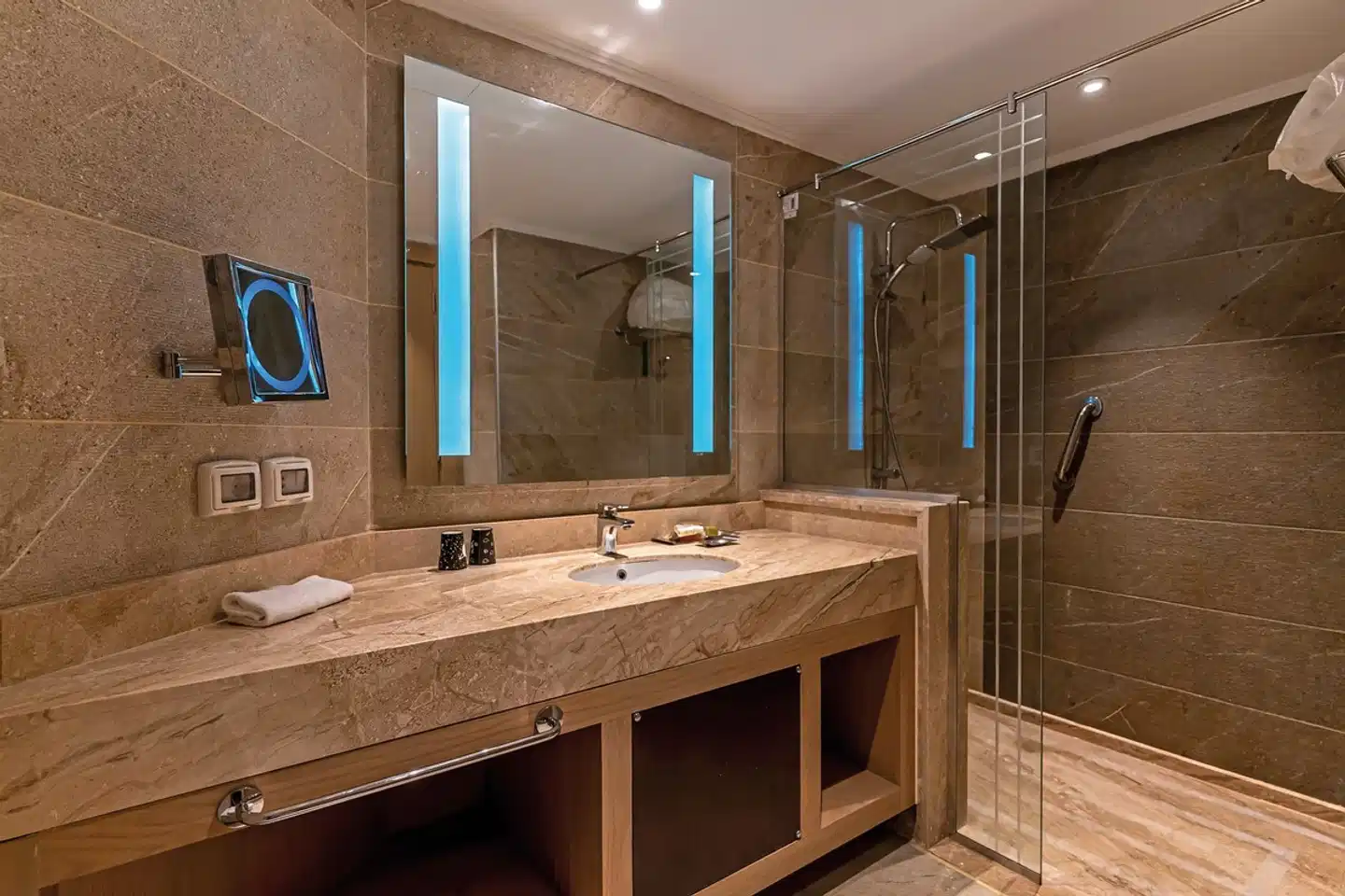 Swiss Inn Resort Badezimmer