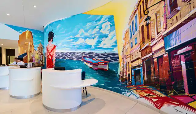 Golden Tulip Marseille Euromed Lobby