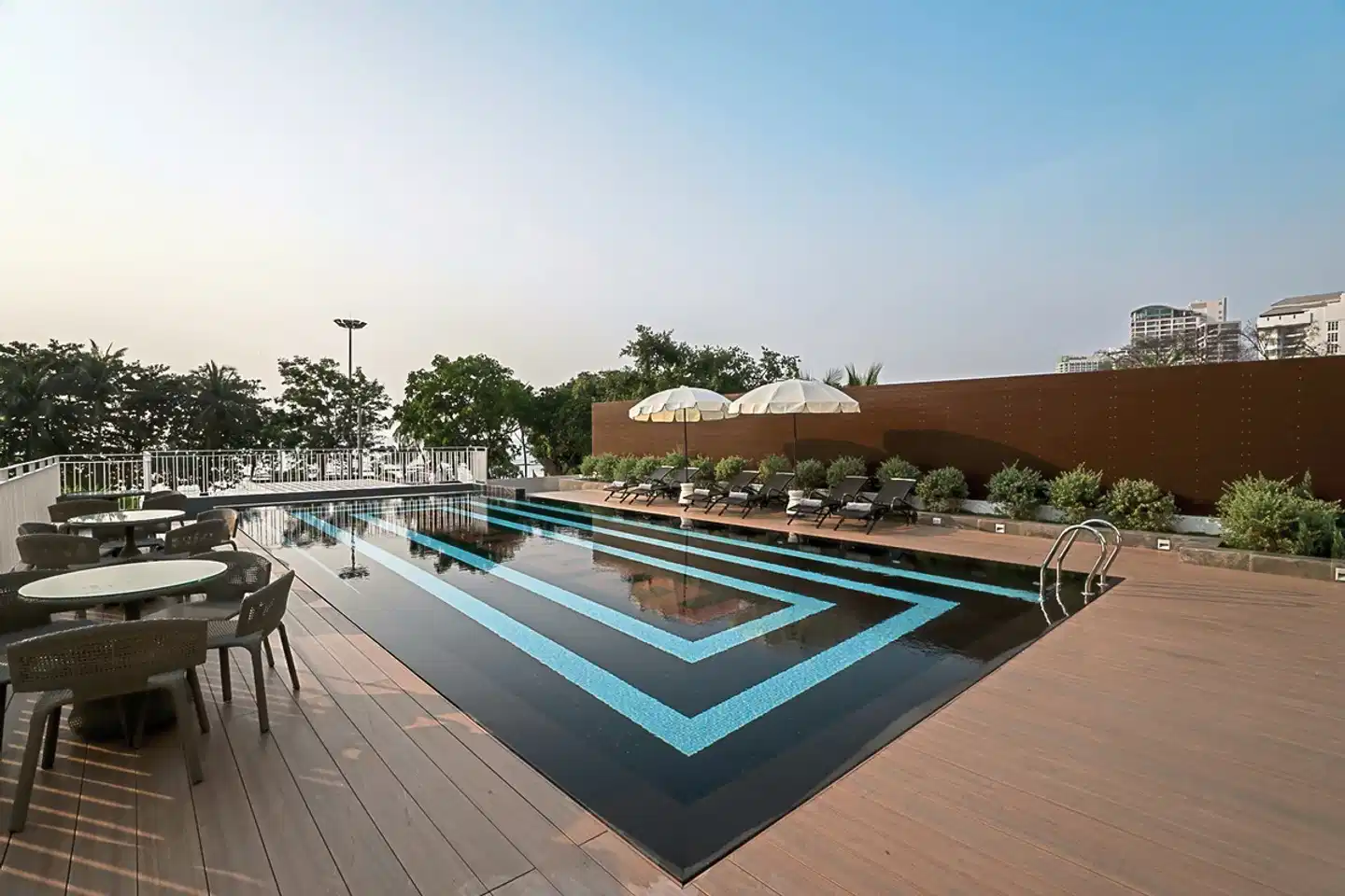 Mera Mare Pattaya Terrasse